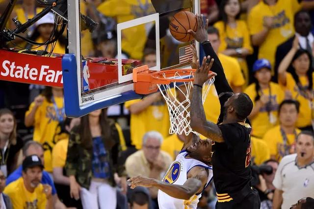 罗马诺：摩纳哥中场福法纳明确表示只去AC米兰